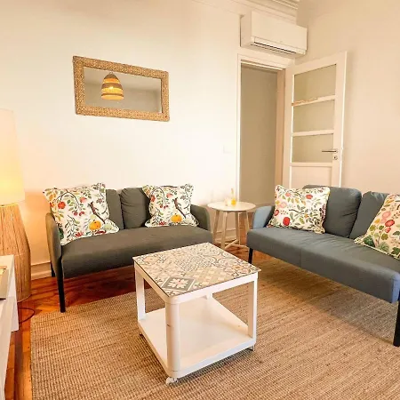 My Fair - 4 Bedroom Near Campo Pequeno Apartment *