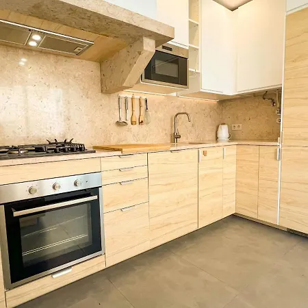 Apartment My Fair - 4 Bedroom Near Campo Pequeno *