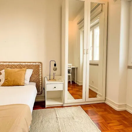 My Fair - 4 Bedroom Near Campo Pequeno דירה