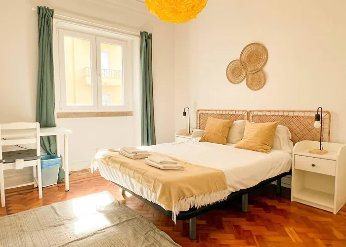 Apartment My Fair - 4 Bedroom Near Campo Pequeno Lissabon