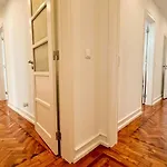 My Fair - 4 Bedroom Near Campo Pequeno Апартаменты Лиссабон