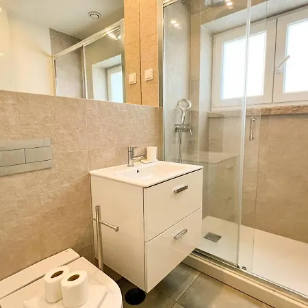 My Fair - 4 Bedroom Near Campo Pequeno Lisboa