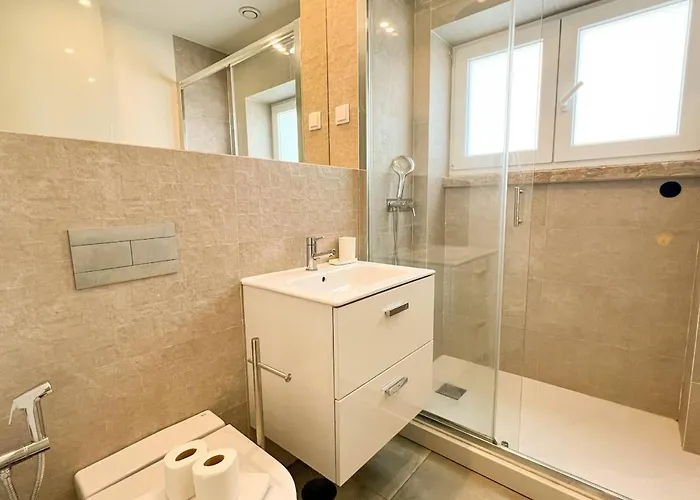 My Fair - 4 Bedroom Near Campo Pequeno Lizbona