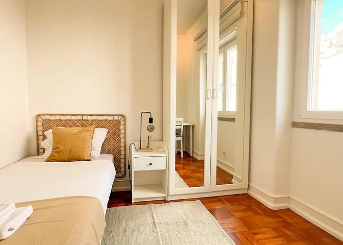 My Fair - 4 Bedroom Near Campo Pequeno Apartament